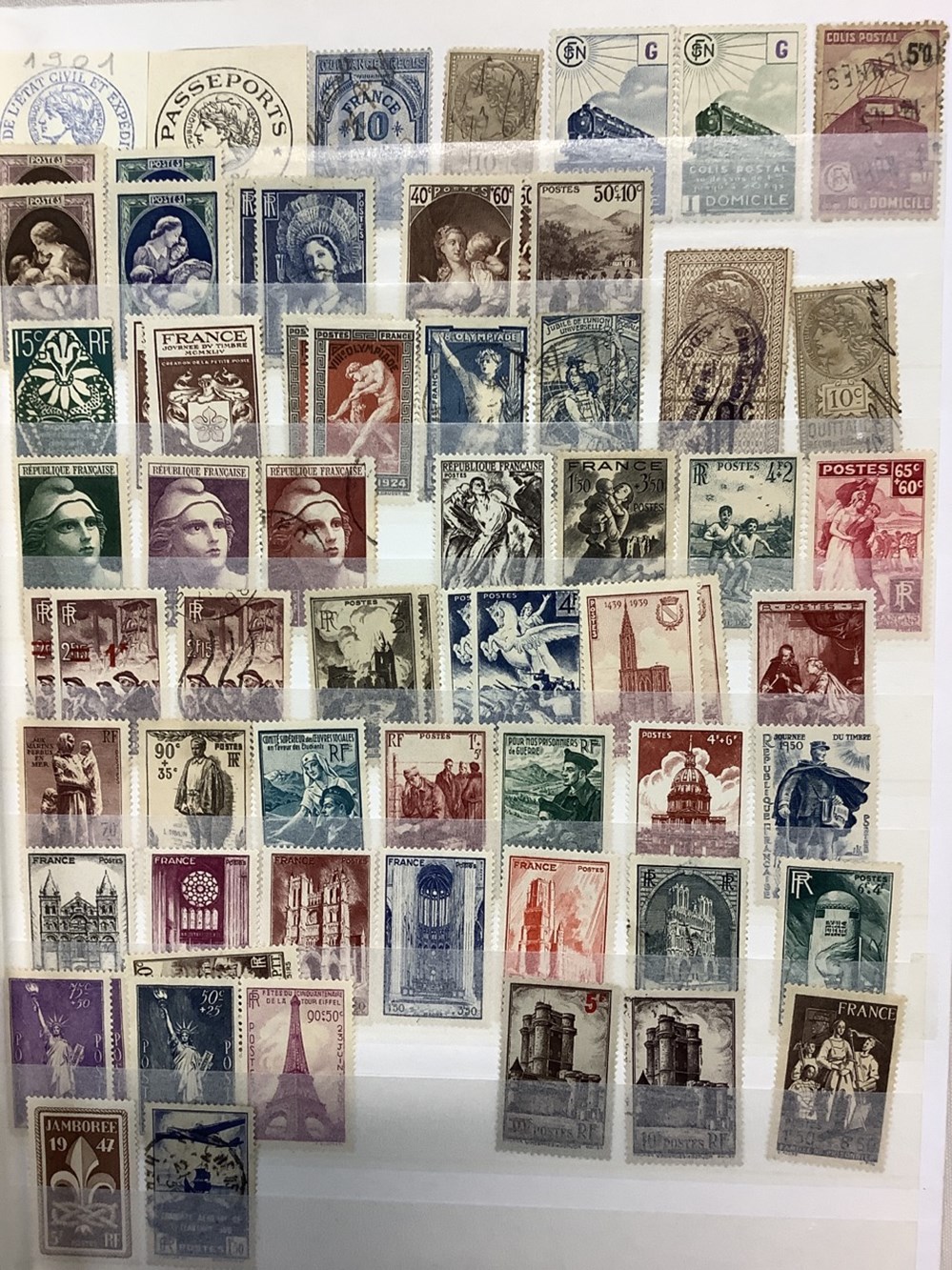 9 albums de timbres France, principalement oblitérés, quelques neufs, + colonies + Occupation française en Allemagne. 9 monnaies 9 albums de timbres france principalement obliteres quelques neufs colonies occupation francaise en allemagne