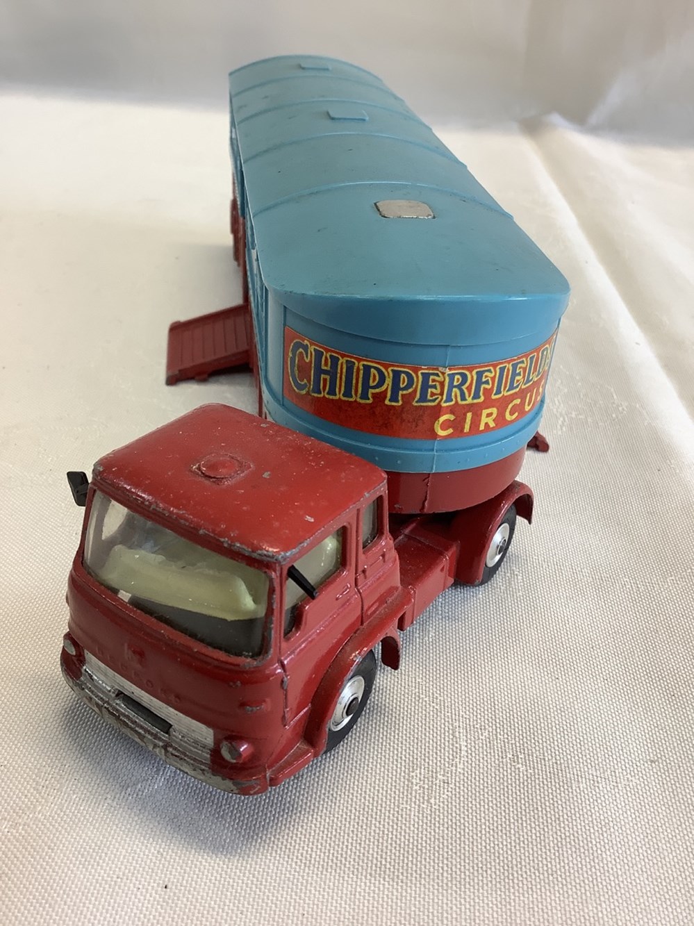 monnaies camion corgi chipperfields circus en l etat