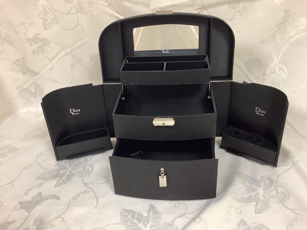 monnaies vanity beauty dior