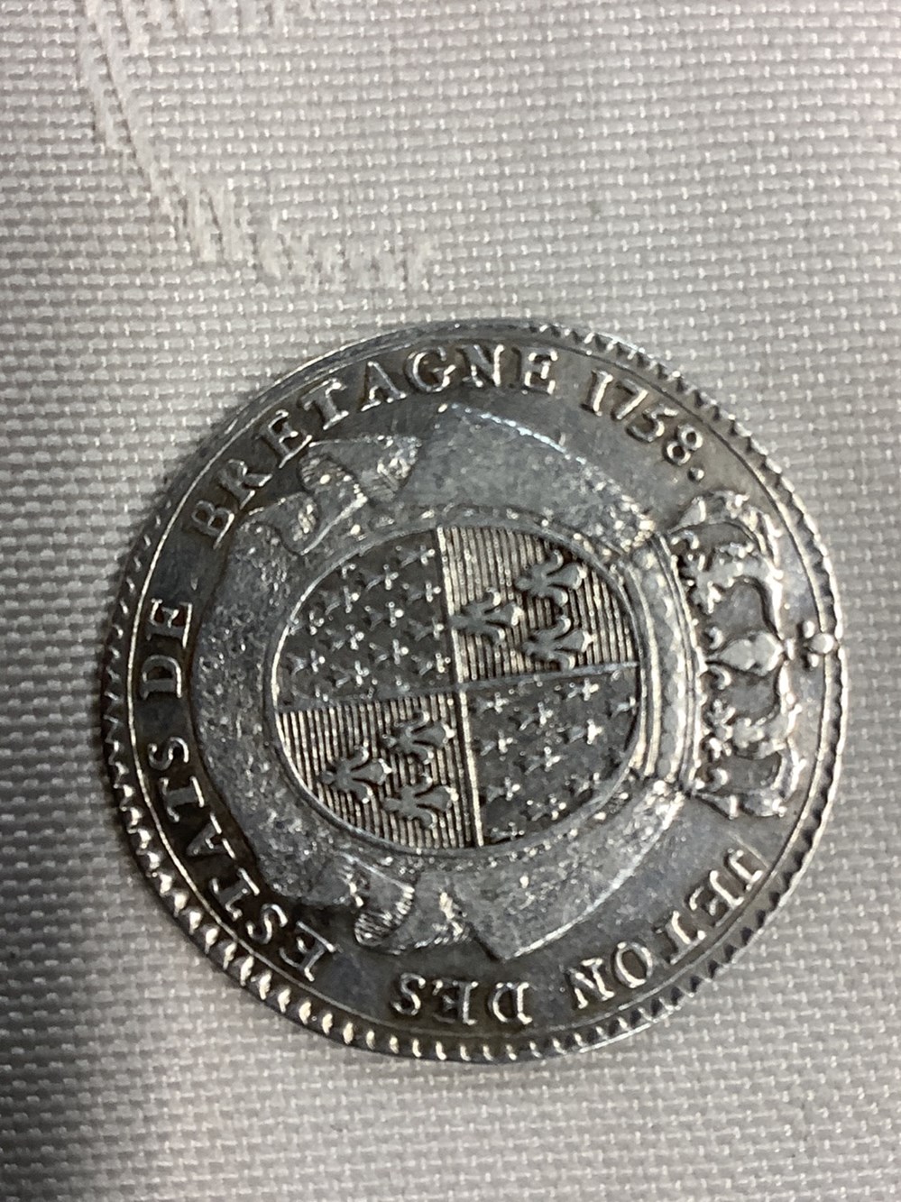 monnaies 2 jetons bretons en argent 1758 et 1772 poid total 13 gr