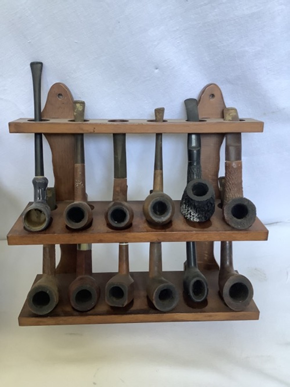 Important lot de pipes et porte pipes 3 monnaies important lot de pipes et porte pipes