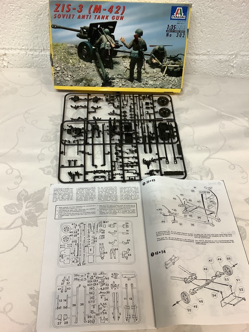 monnaies ensemble de 6 maquettes militaria a construire de marques heller airfix italeri et tamiya avec les notices
