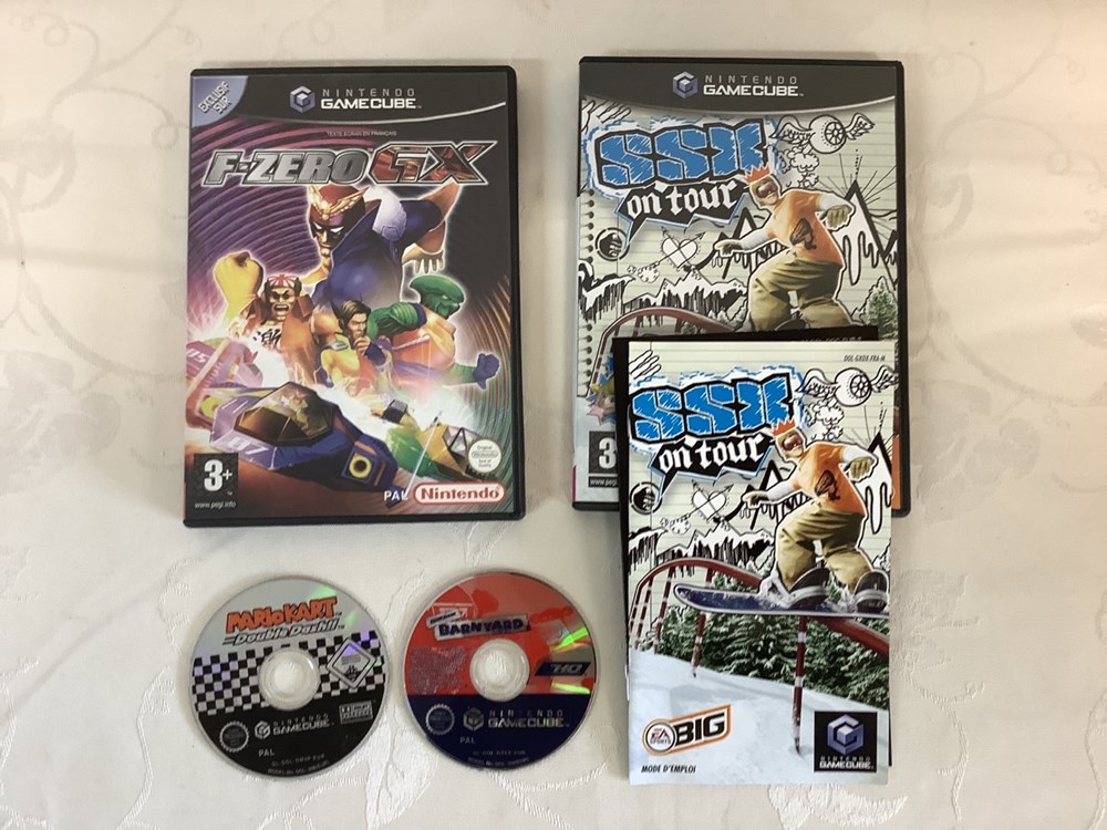 Lot de 18 jeux GAMECUBE 4 monnaies lot de 18 jeux gamecube