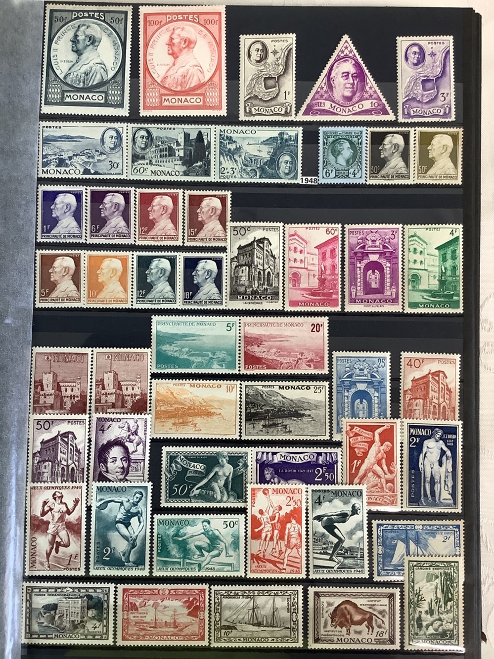 Classeur à bandes brun timbres Monaco 5 monnaies classeur a bandes brun timbres monaco