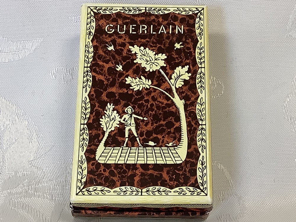 « Mitsouko » parfum de Guerlain flacon à l’état neuf 2ml. Dans sa boîte. Tâche au dos du coffret. monnaies mitsouko parfum de guerlain flacon a l etat neuf 2ml dans sa boite tache au dos du coffret