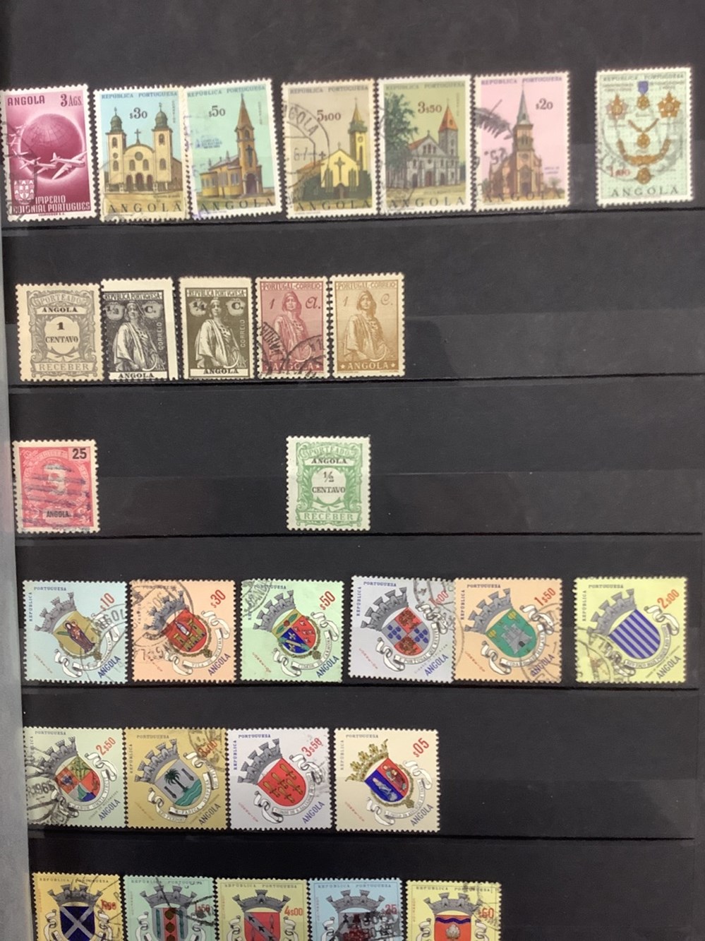 8 albums de timbres, Asie et Proche 4 monnaies 8 albums de timbres asie et proche
