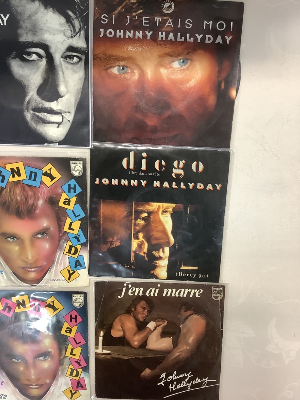24 vinyles 45 T. 4 monnaies 24 vinyles 45 t