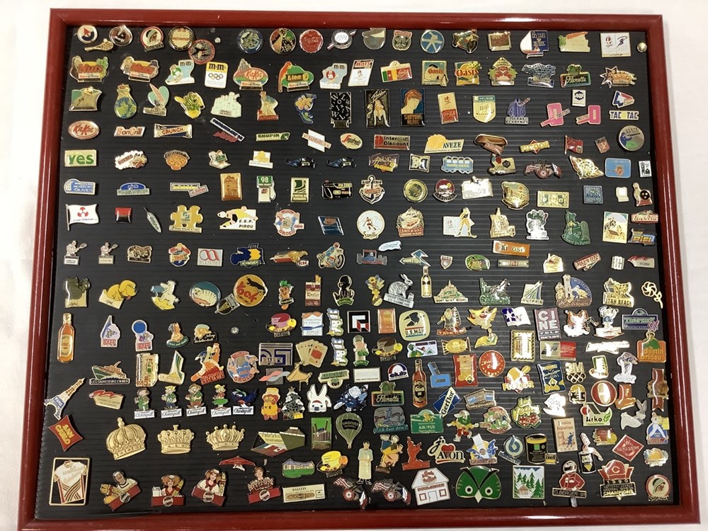 Un lot de Pin’s publicitaire monnaies un lot de pin s publicitaire