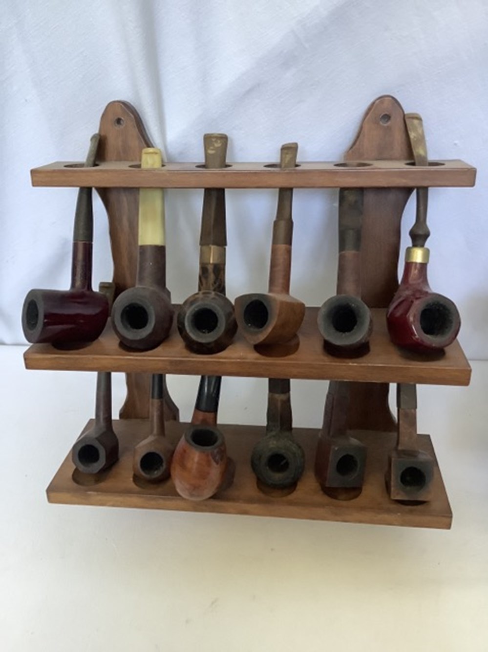 Important lot de pipes et porte pipes 2 monnaies important lot de pipes et porte pipes