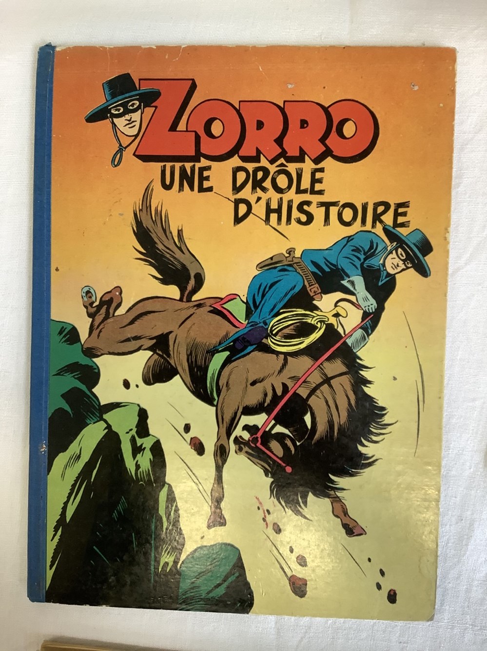 Lot de 8 Bd années 50, dont Zorro, Red Ryder, Far West. 2 pages abîmées sur Zorro une drôle d’histoire, le reste sans dégradation ni crayonnage 5 monnaies lot de 8 bd annees 50 dont zorro red ryder far west 2 pages abimees sur zorro une drole d histoire le reste sans degradation ni crayonnage