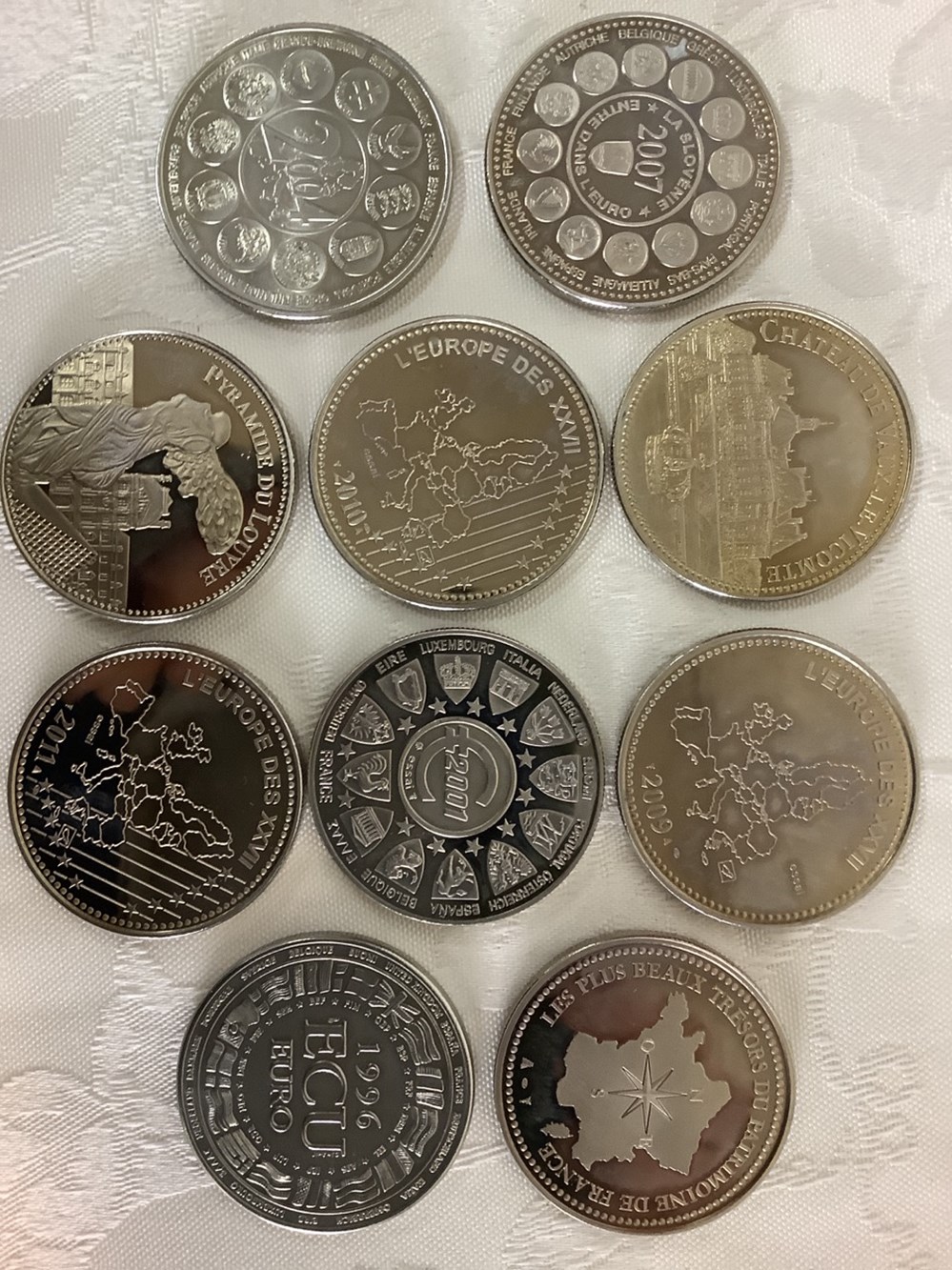 Lot de 19 médailles commémoratives les trésors du patrimoine monnaies lot de 19 medailles commemoratives les tresors du patrimoine