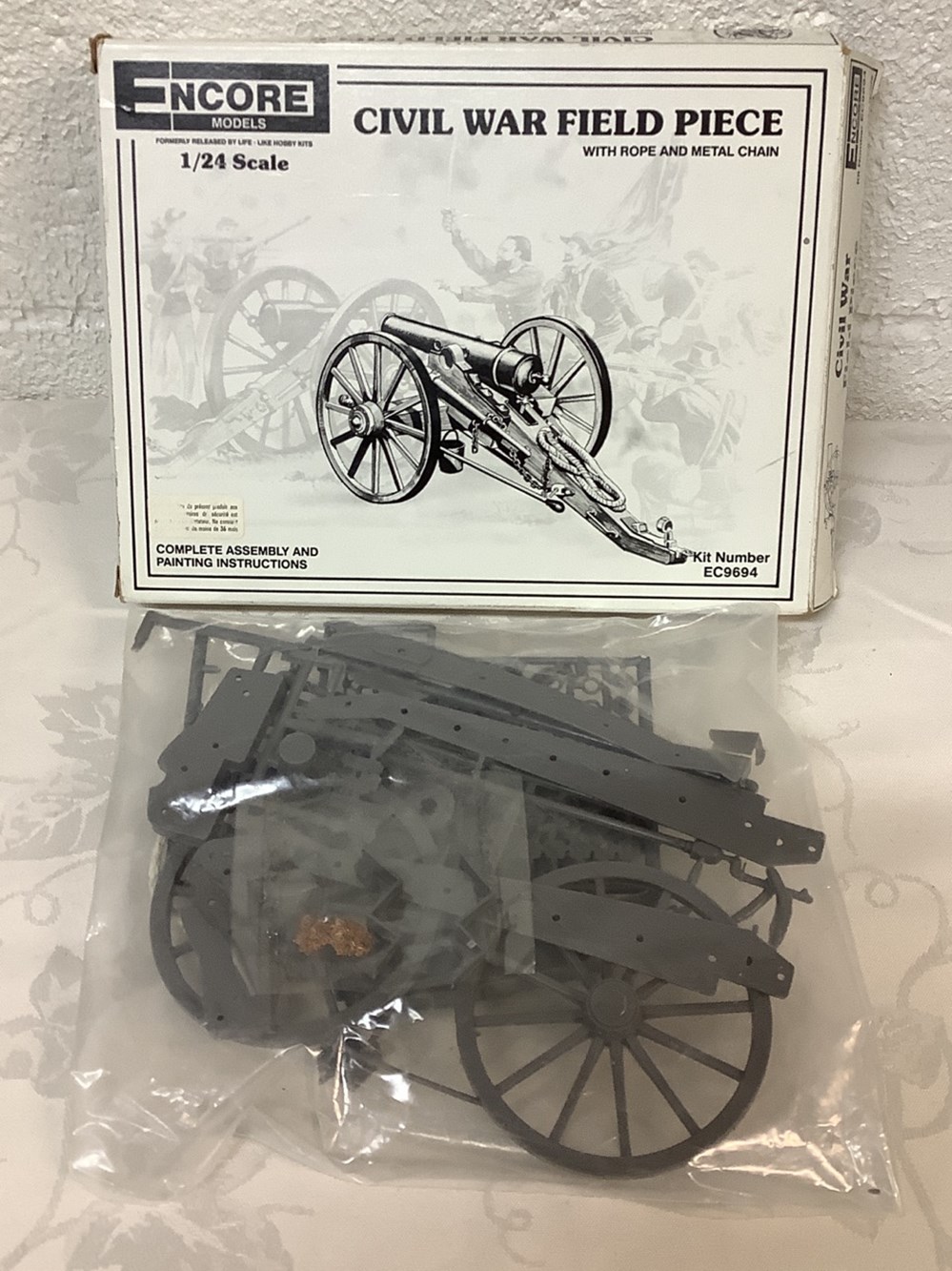 Ensemble de 6 petites maquettes militaria à construire de marque Tamiya, Encore, Italeri et Aifix avec leur notice sauf la maquette Encore 3 monnaies ensemble de 6 petites maquettes militaria a construire de marque tamiya encore italeri et aifix avec leur notice sauf la maquette encore