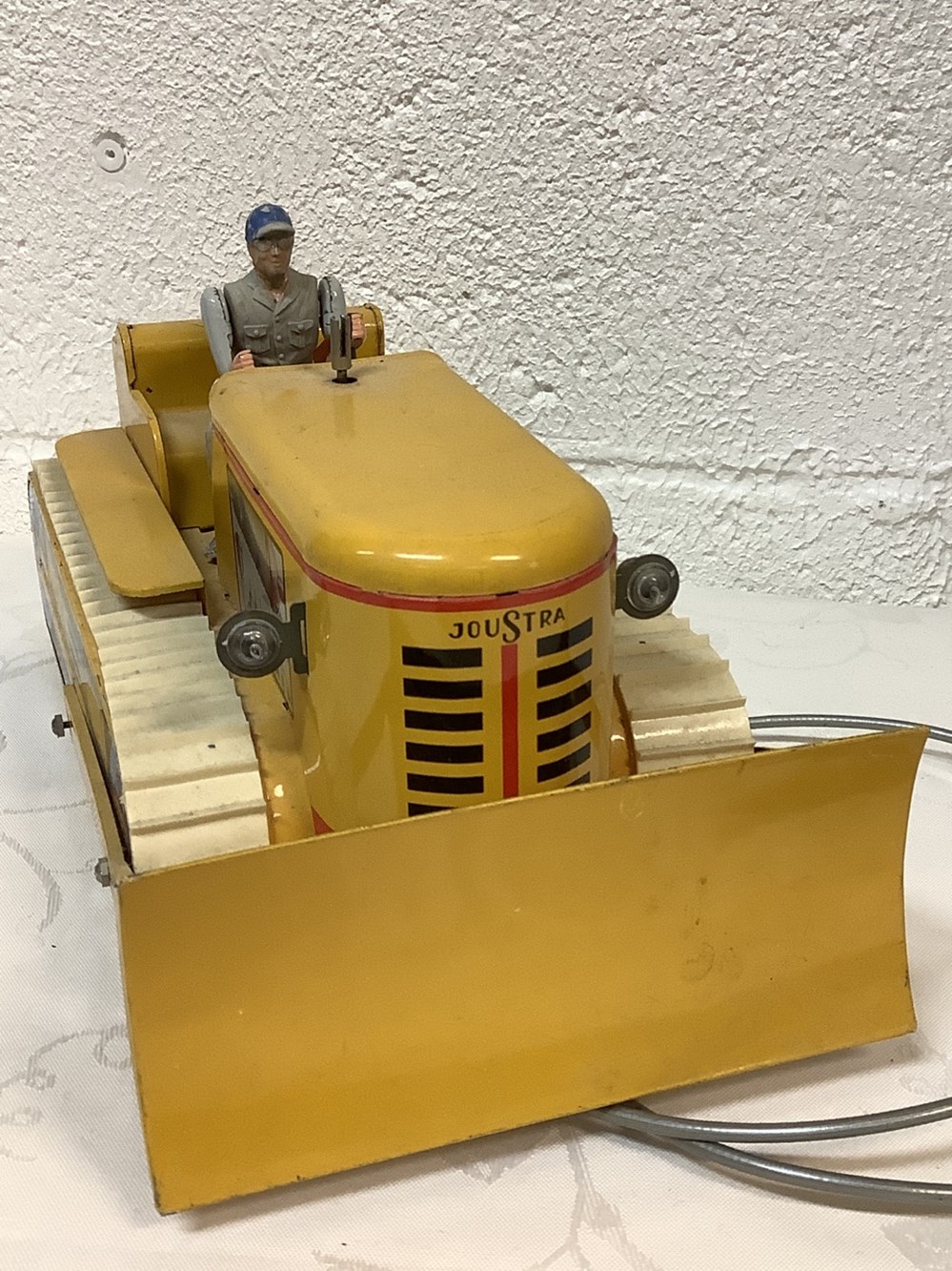 BULDOZER ELECTRIQUE JOUSTRA DANS SA BOÎTE D’ORIGINE 2 monnaies buldozer electrique joustra dans sa boite d origine
