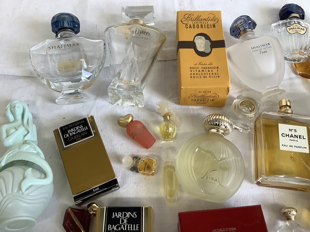 Lots de parfums divers 4 monnaies lots de parfums divers