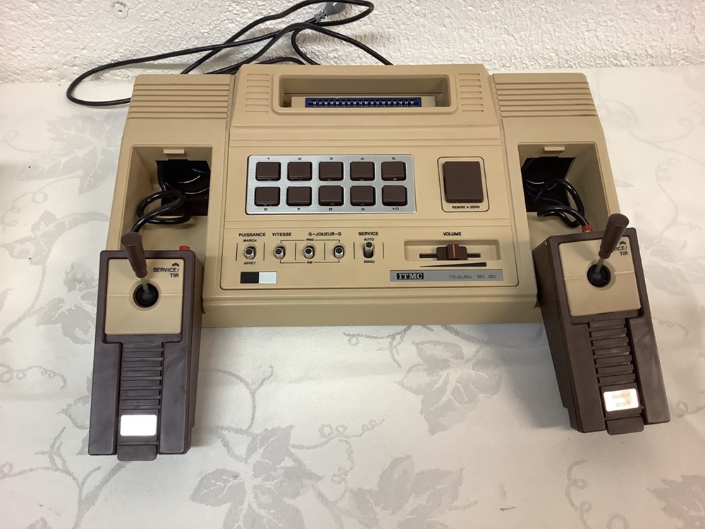 monnaies console pong jeu programmable complete dans sa boite d origine avec notice et 2 jeux course de voitures reference pc 504 et super sportif reference pc 501