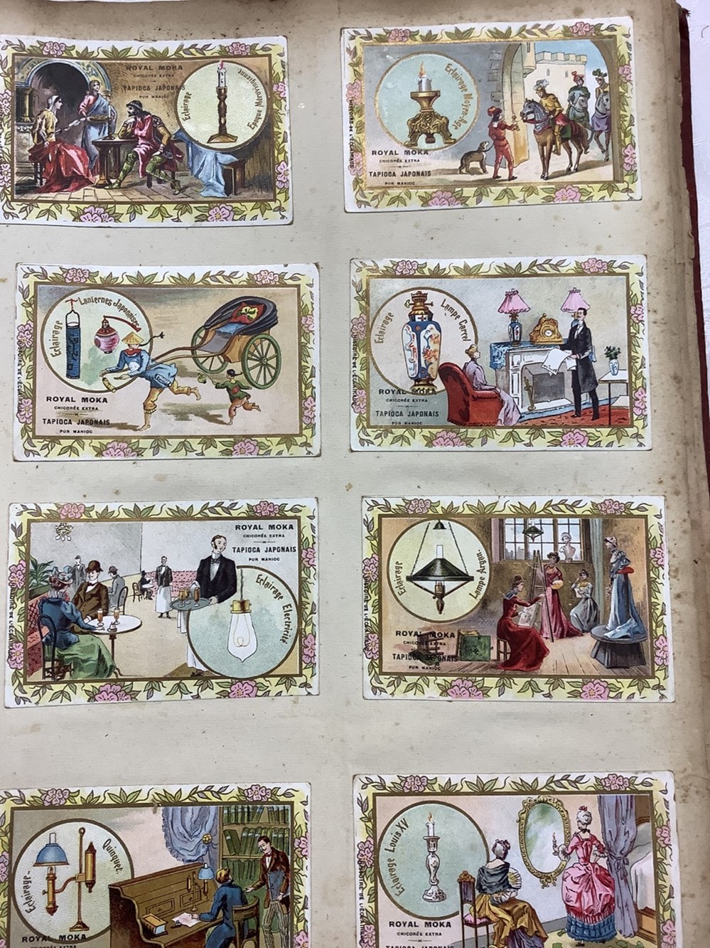 Album pour collection ancien, 29,5 x 40 cm, épaisseur, environ 6 cm, avec images Chocolat « Grondard », « Poulain », Myrtel, Besnier, Van Houten, Lombart, Moreuil, Nesle, 5 monnaies album pour collection ancien 29 5 x 40 cm epaisseur environ 6 cm avec images chocolat grondard poulain myrtel besnier van houten lombart moreuil nesle