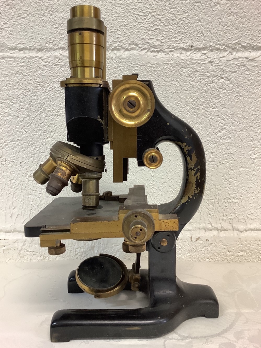 Microscope en bronze et Laiton STIASSNIE PARIS monnaies microscope en bronze et laiton stiassnie paris