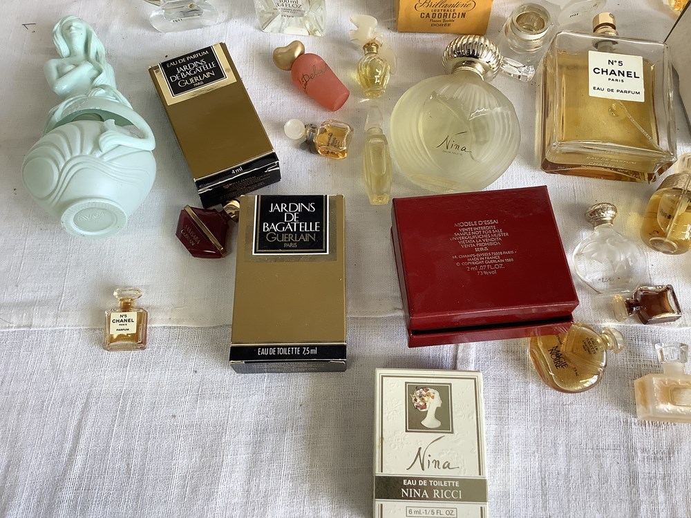 Lots de parfums divers 3 monnaies lots de parfums divers
