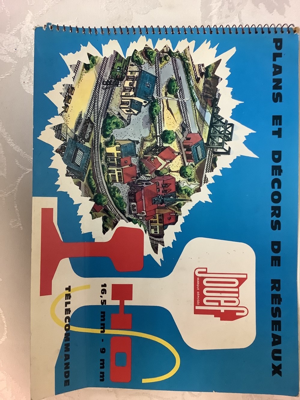 Lot de 4 mini trains collection Atlas avec coffrets et livrets, état neuf 5 monnaies lot de 4 mini trains collection atlas avec coffrets et livrets etat neuf
