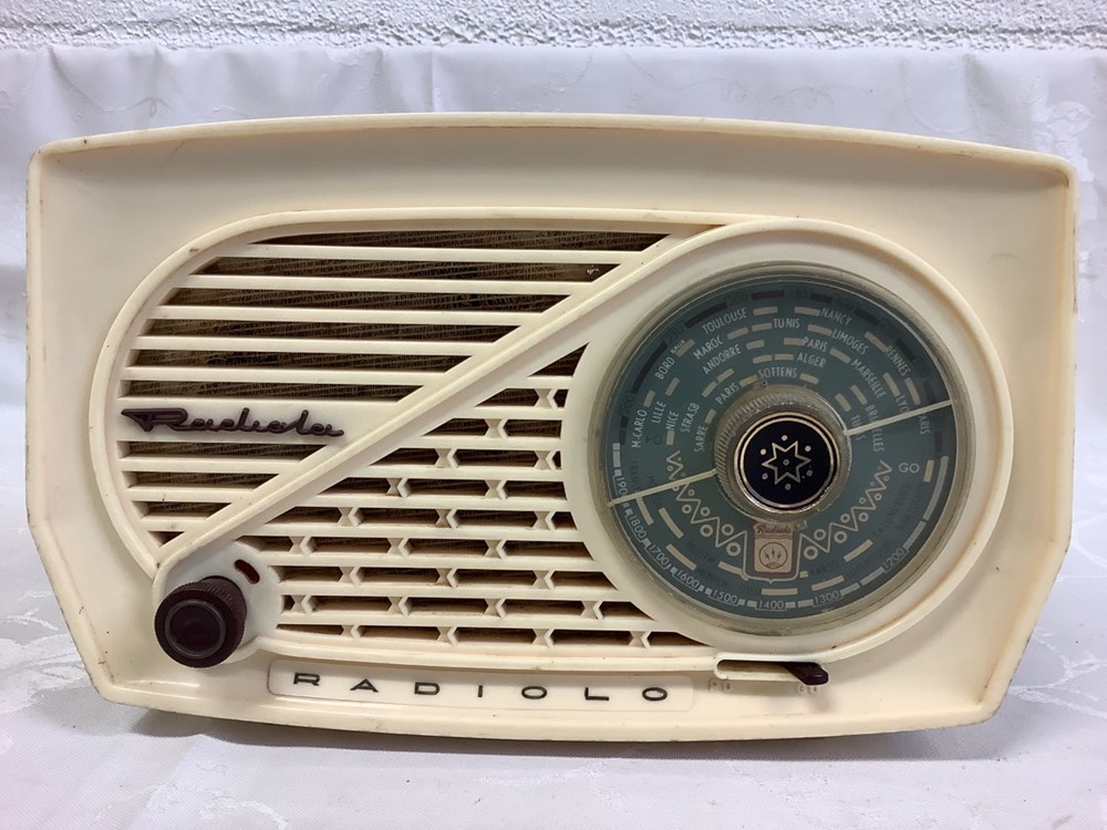 Poste Radiola RADIOLO 1957 couleur ivoire monnaies poste radiola radiolo 1957 couleur ivoire