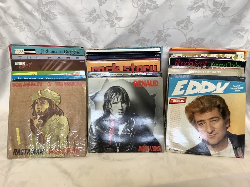 Lot de 35 vinyles monnaies lot de 35 vinyles