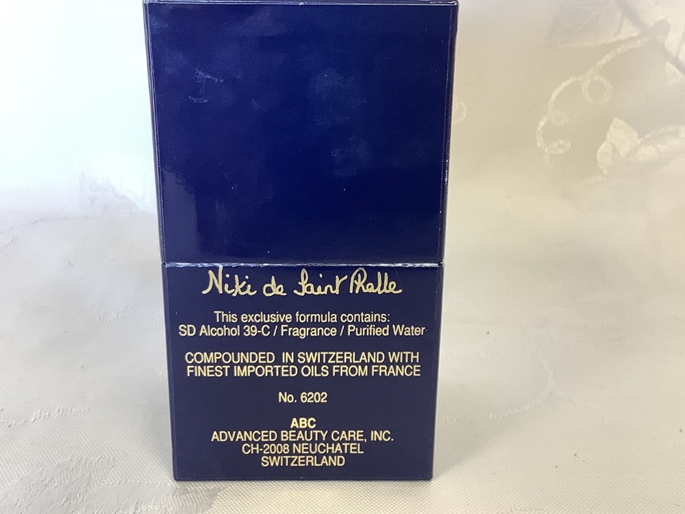 « Niki de Saint Phalle » parfum « first edition » 7,5ml flacon utilisé. Dans son coffret ouvert en bon état. 3 monnaies niki de saint phalle parfum first edition 7 5ml flacon utilise dans son coffret ouvert en bon etat