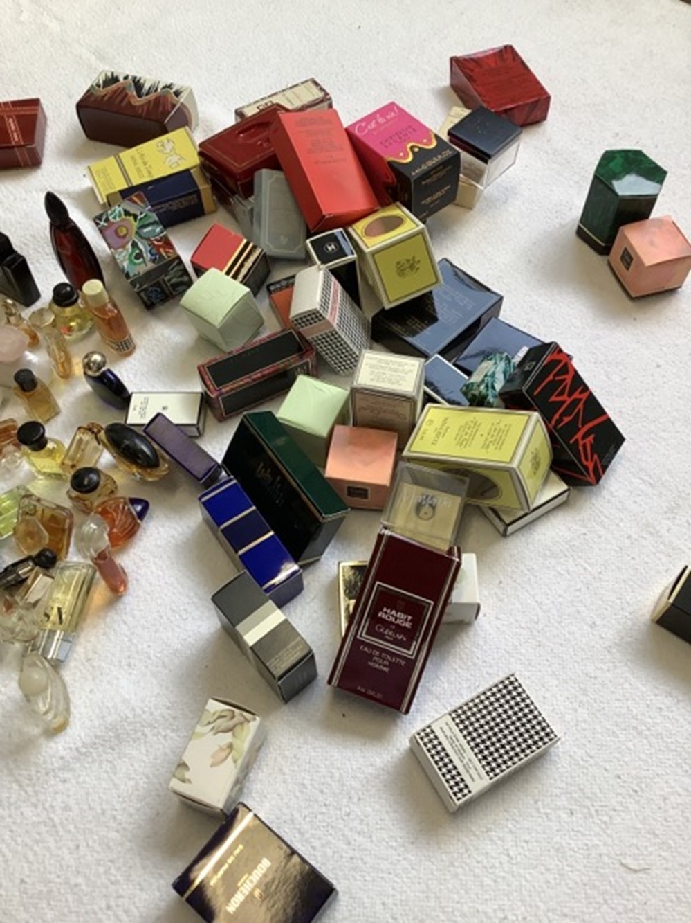 Collection de flacons de parfum miniatures 3 monnaies collection de flacons de parfum miniatures