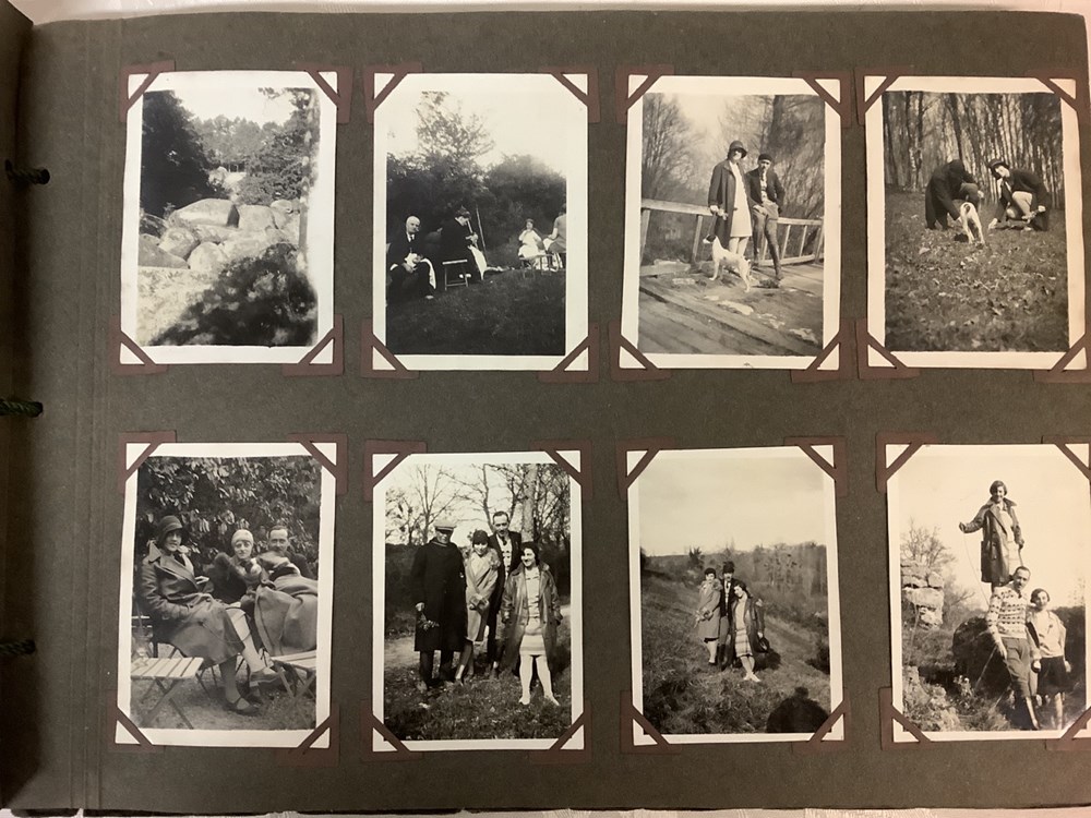 1 album de photographies anciennes et un livre des photographies de Norbert GHISOLAND préface de Patrick Raynaud 3 monnaies 1 album de photographies anciennes et un livre des photographies de norbert ghisoland preface de patrick raynaud