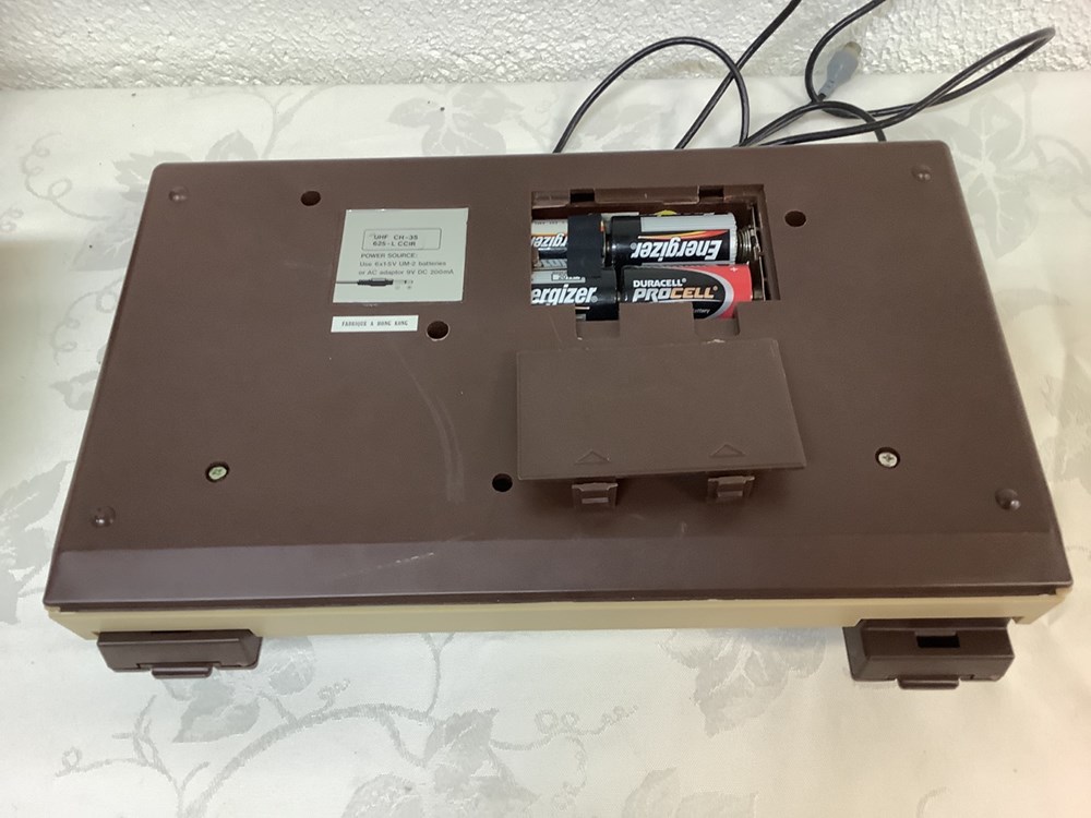monnaies console pong jeu programmable complete dans sa boite d origine avec notice et 2 jeux course de voitures reference pc 504 et super sportif reference pc 501