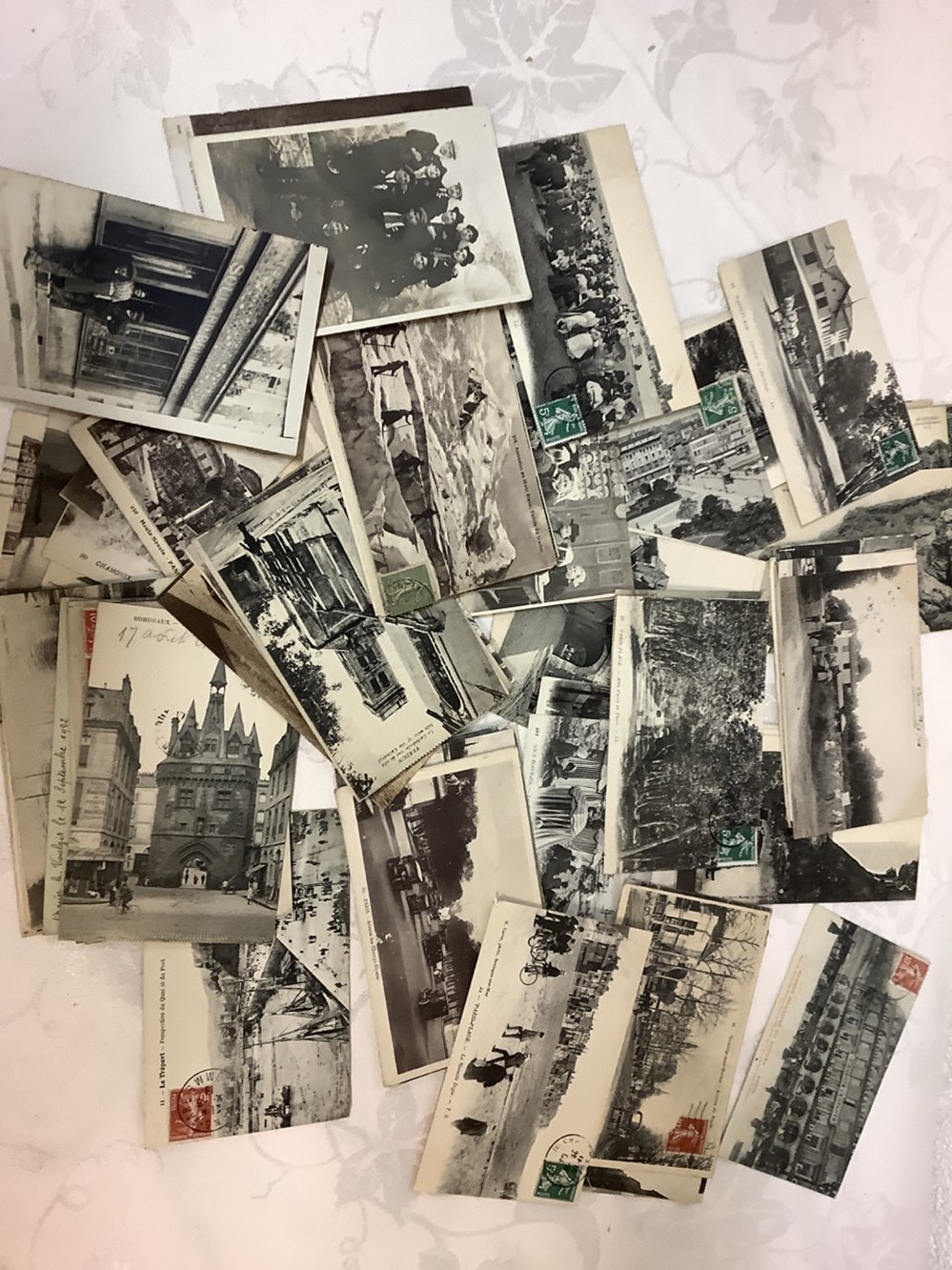 monnaies cartes postales anciennes de villes ou villages animees souvent