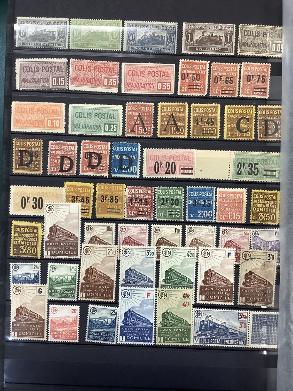 monnaies 2 albums de timbres neuf et obliteres france dont poste aerienne liberation chemin de fer franchise postale etc
