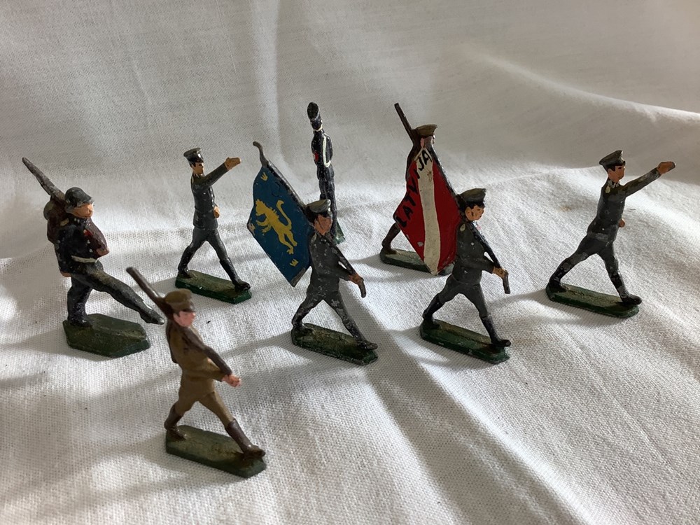 Figurines soldats allemands 2 monnaies figurines soldats allemands