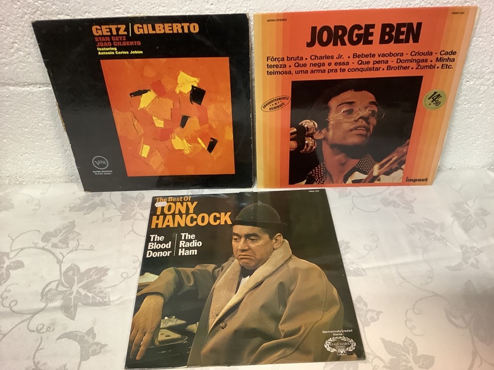 Lot de 15 vinyles de jazz divers dont John Coltrane Transition, AS 9195, VG+/VG+. 3 monnaies lot de 15 vinyles de jazz divers dont john coltrane transition as 9195 vg vg