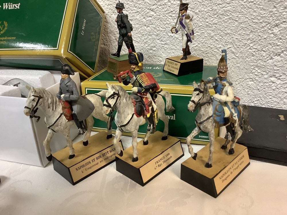monnaies lot de miniatures de l armee de napoleon train de 4 chevaux en plomb peints le fourgon de la cantiniere le fourgon de service de l empereur et divers