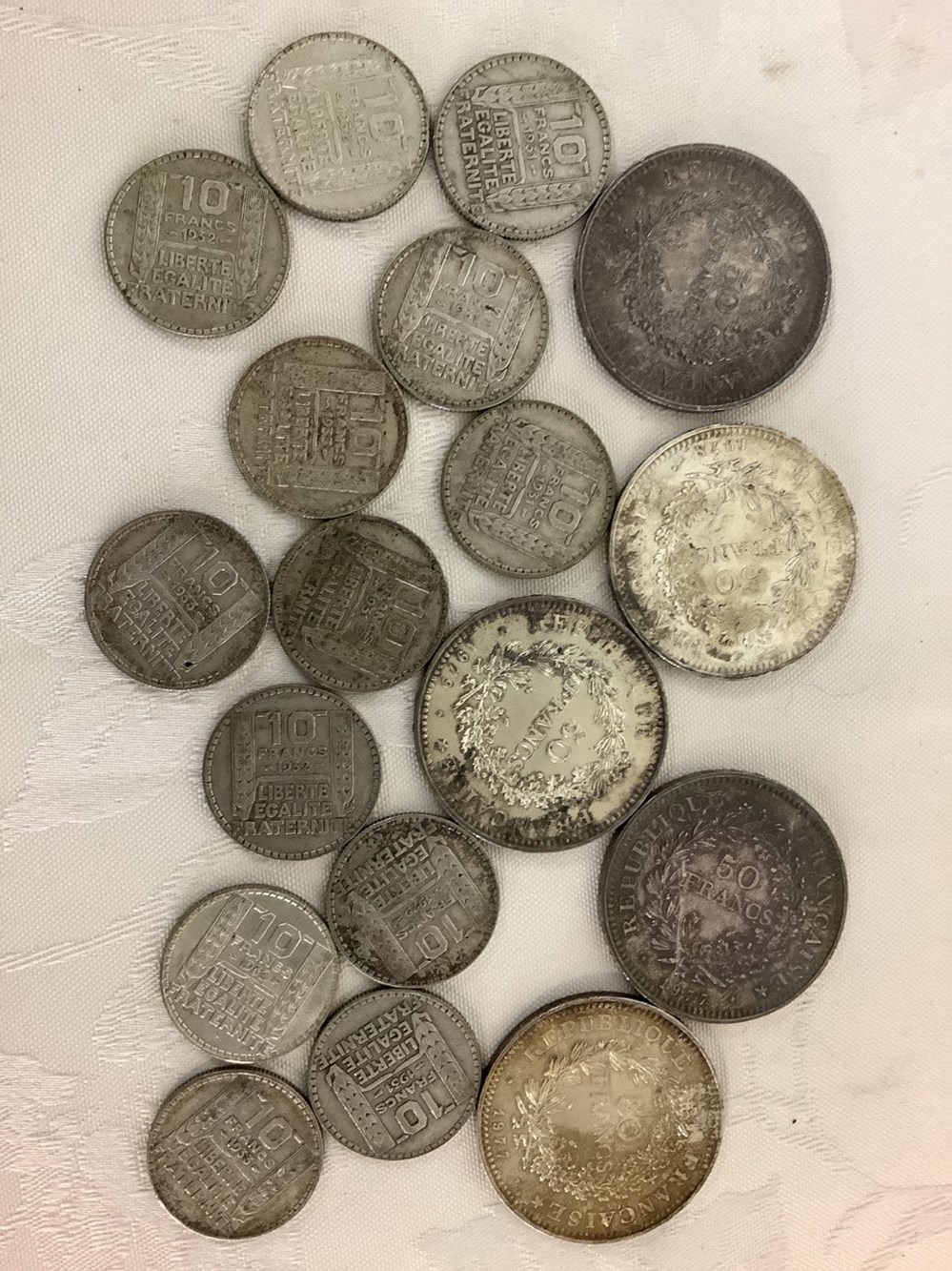 Lot de pièces en argent poids total 607 grammes 3 monnaies lot de pieces en argent poids total 607 grammes