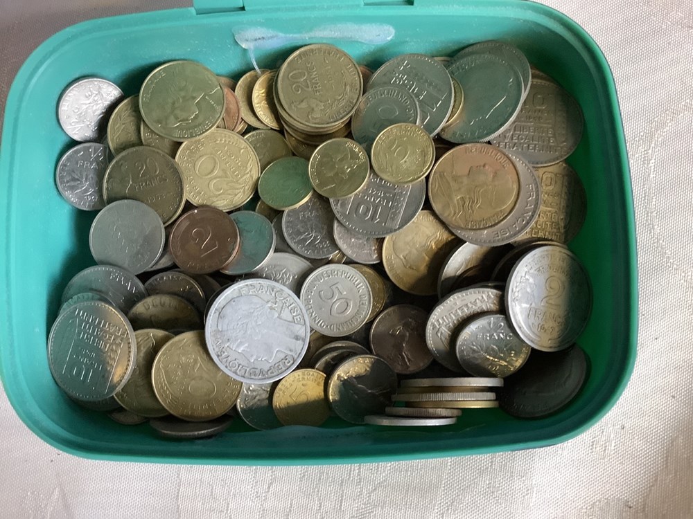 Lot de pièces anciennes françaises et étrangères 2 monnaies lot de pieces anciennes francaises et etrangeres