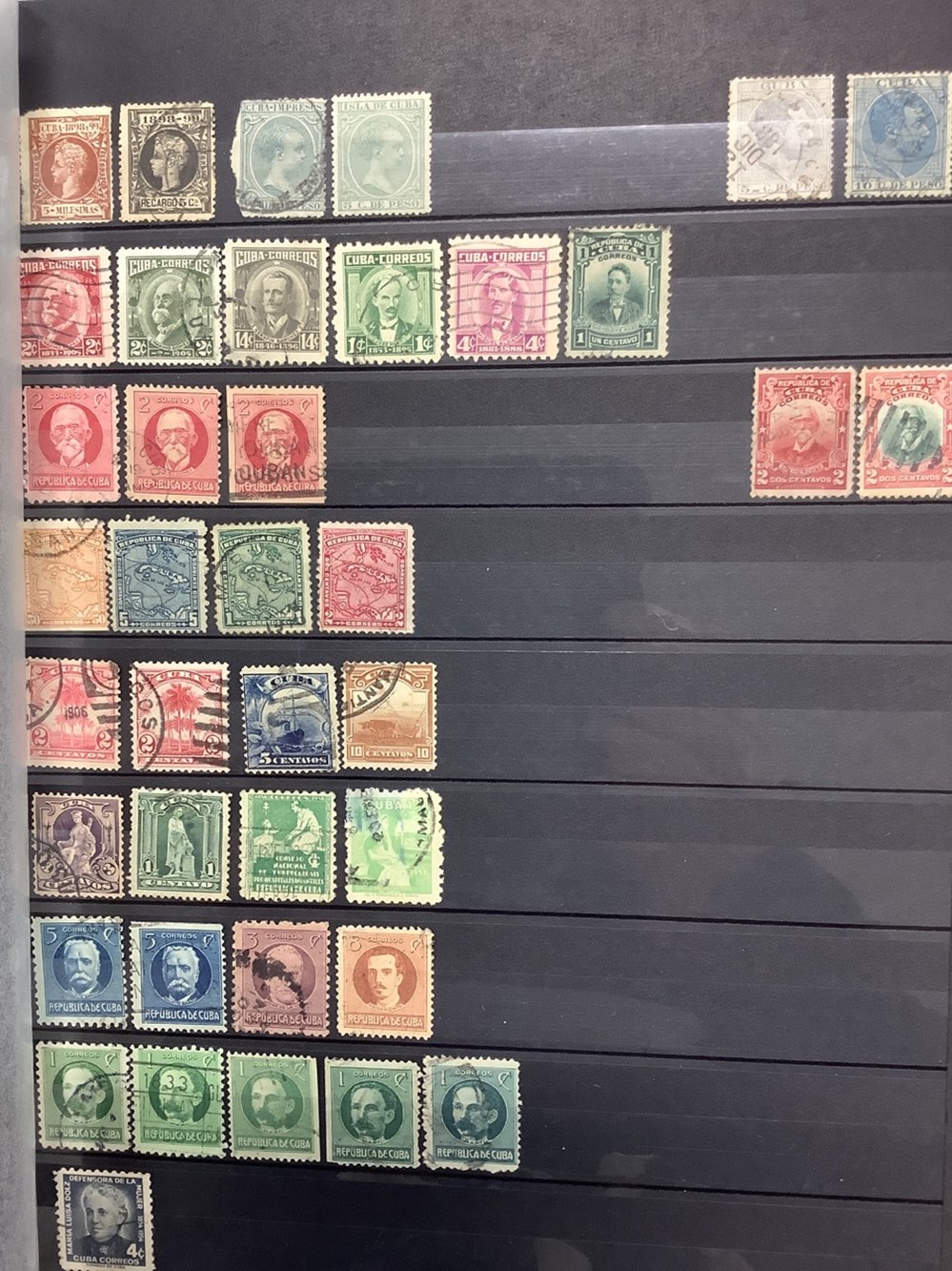 4 albums de timbres, principalement Amériques, pour la plupart, oblitérés, 7 monnaies 4 albums de timbres principalement ameriques pour la plupart obliteres