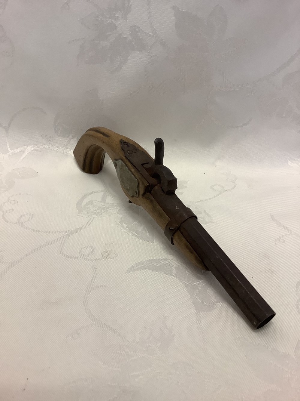 Petit pistolet à chien ancien 3 monnaies petit pistolet a chien ancien