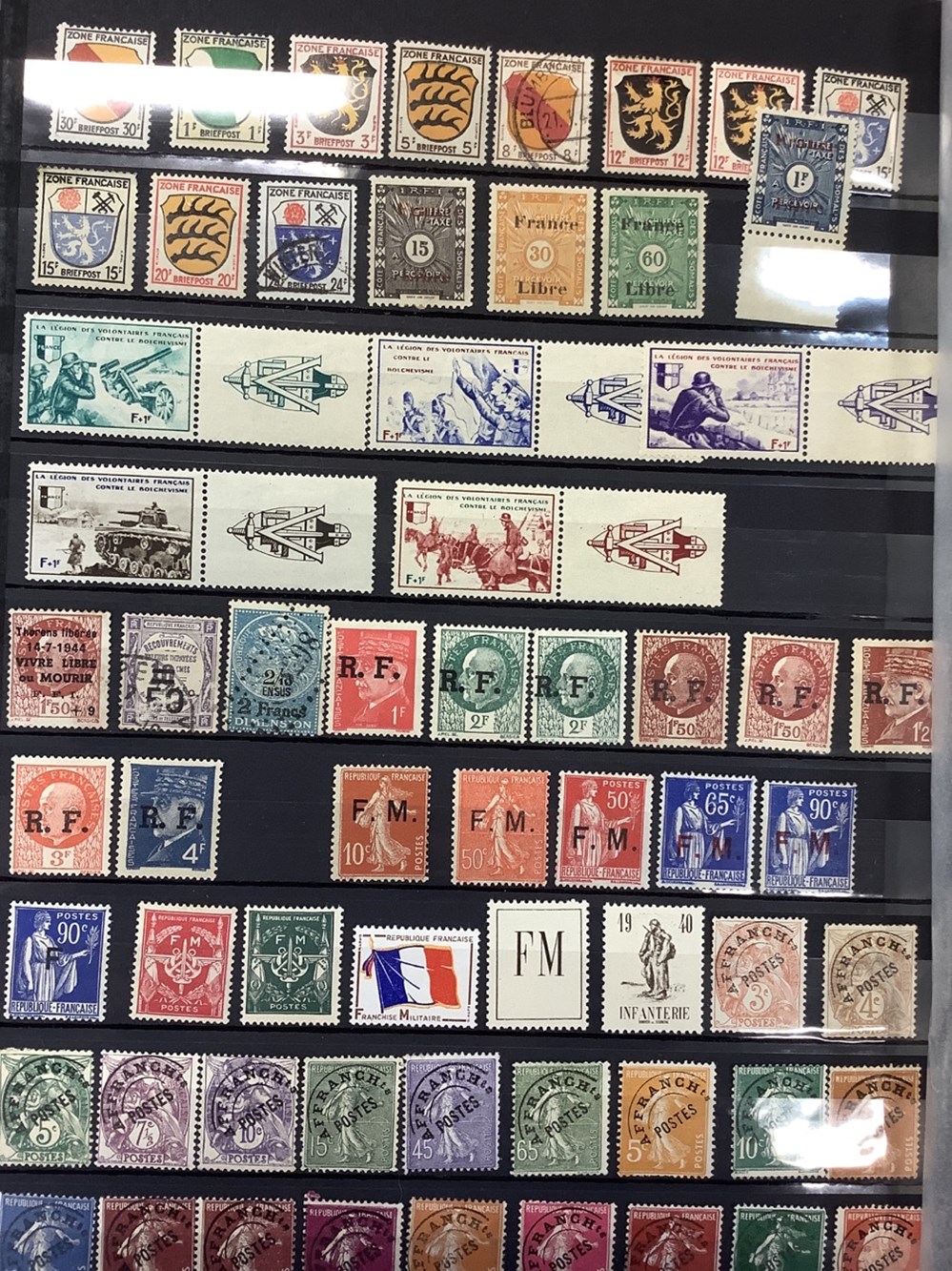 monnaies 2 albums de timbres neuf et obliteres france dont poste aerienne liberation chemin de fer franchise postale etc
