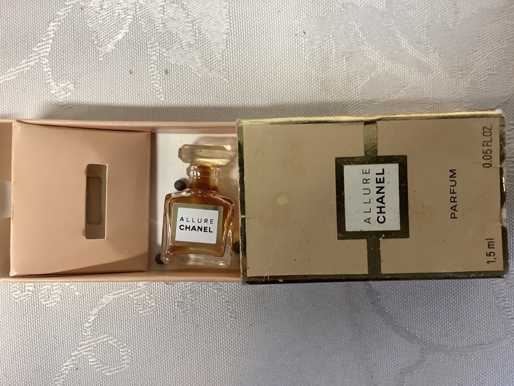 monnaies lot de miniatures de parfum allure tresor l air du temps florineige et coffret parfums sterle