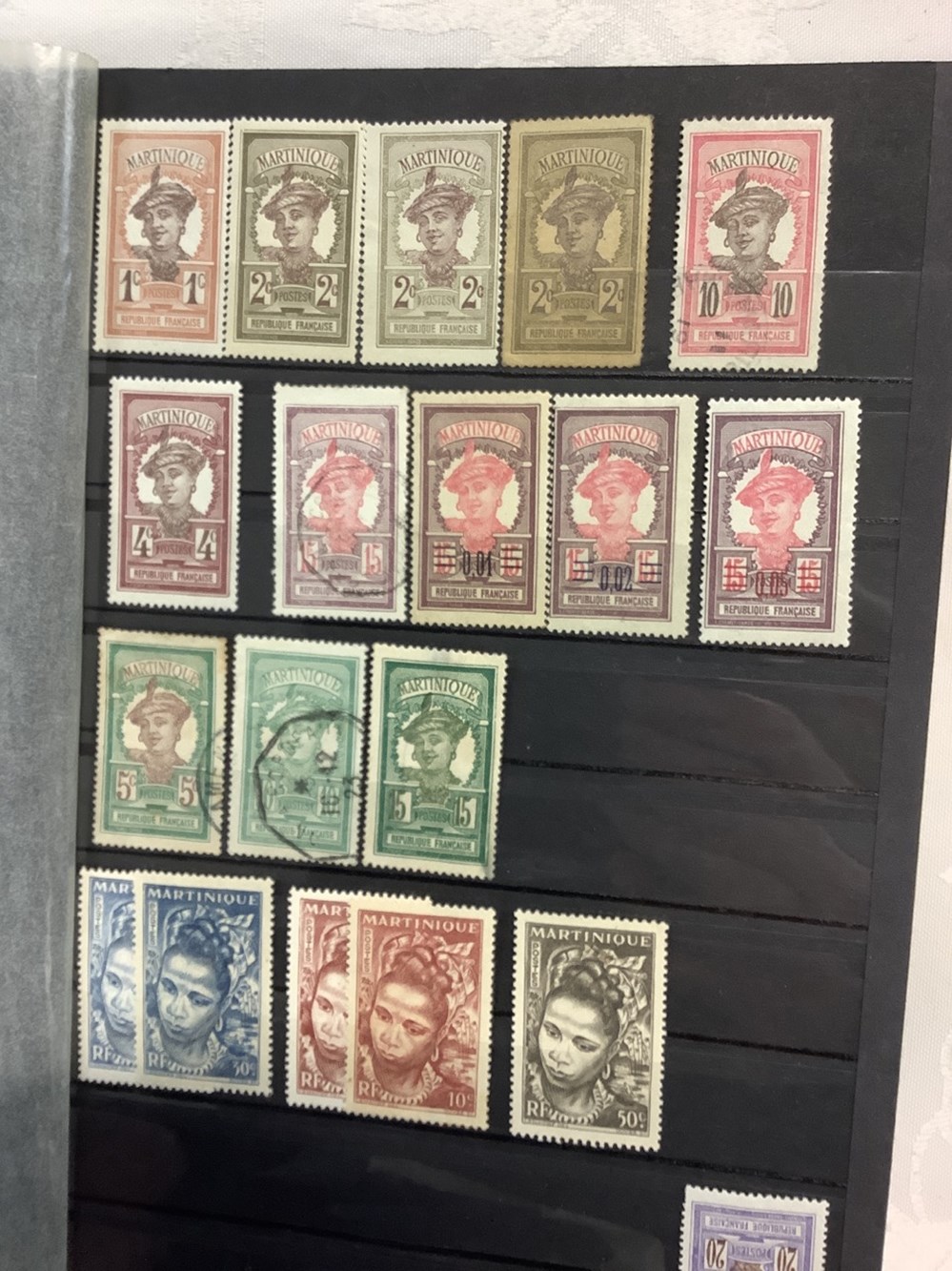 9 albums de timbres France, principalement oblitérés, quelques neufs, + colonies + Occupation française en Allemagne. 20 monnaies 9 albums de timbres france principalement obliteres quelques neufs colonies occupation francaise en allemagne