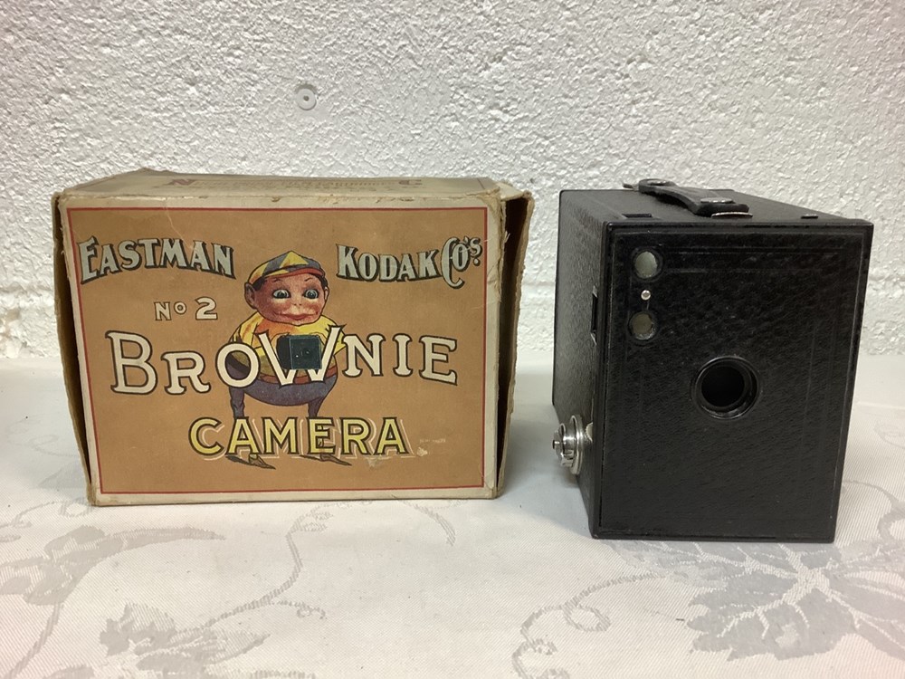 APPAREIL BOITE BROWNIE AVEC ETUIS 2 monnaies appareil boite brownie avec etuis