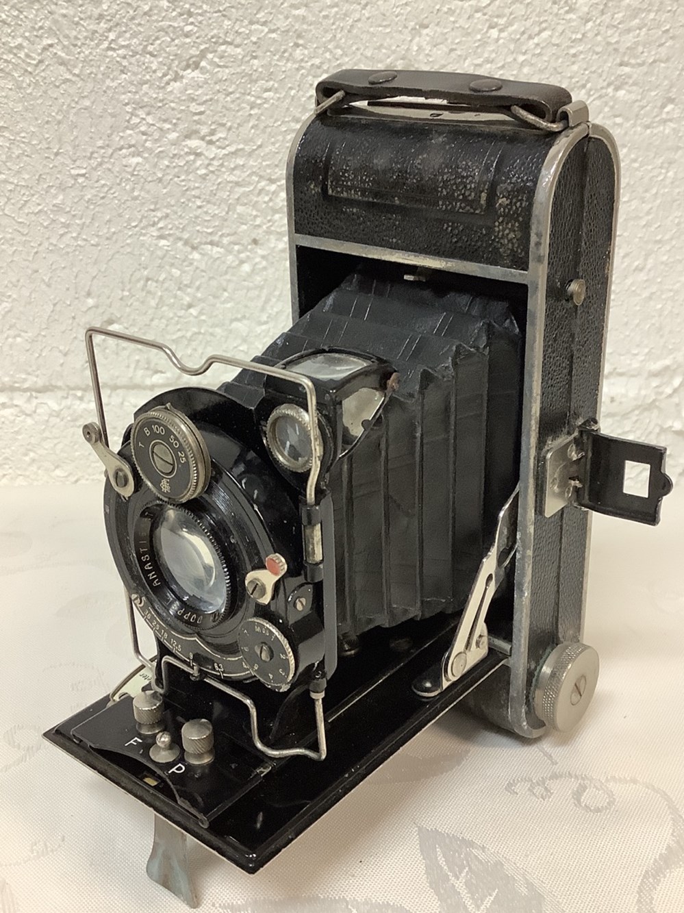APPAREIL A SOUFFLET VOIGTLANDER AVEC ETUI 3 monnaies appareil a soufflet voigtlander avec etui