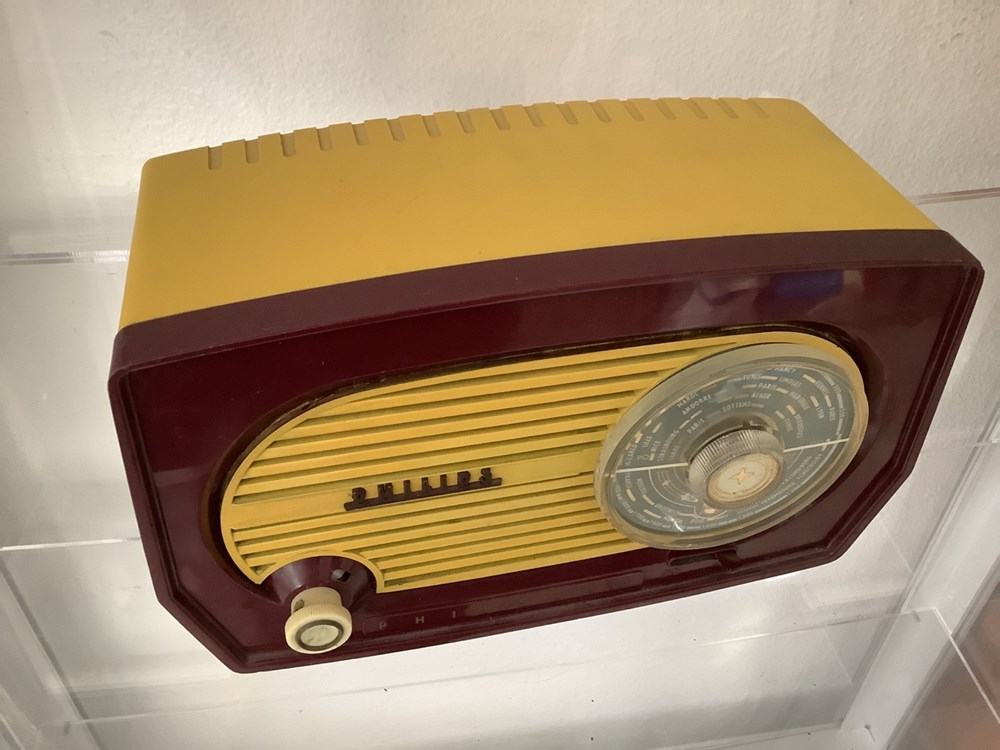 Poste radio PHILIPS, série Philetta, 1957 2 monnaies poste radio philips serie philetta 1957