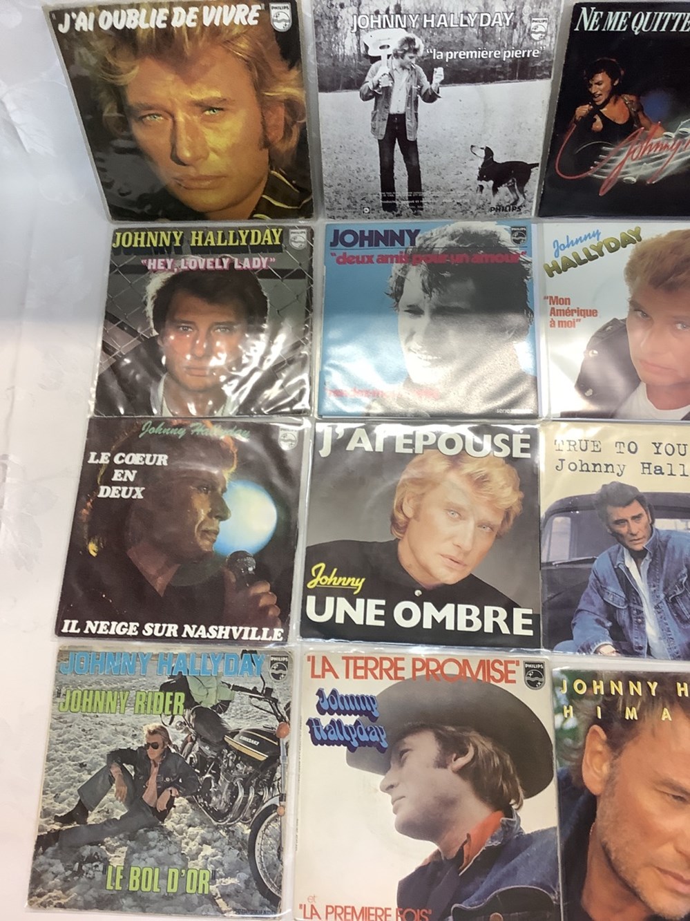 18 vinyles 45 T. 2 monnaies 18 vinyles 45 t