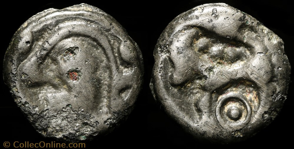 Potin à la tête casquée et à l'annelé pointé monnaie antique av jc ap gauloise potin a la tete casquee et a annele pointe