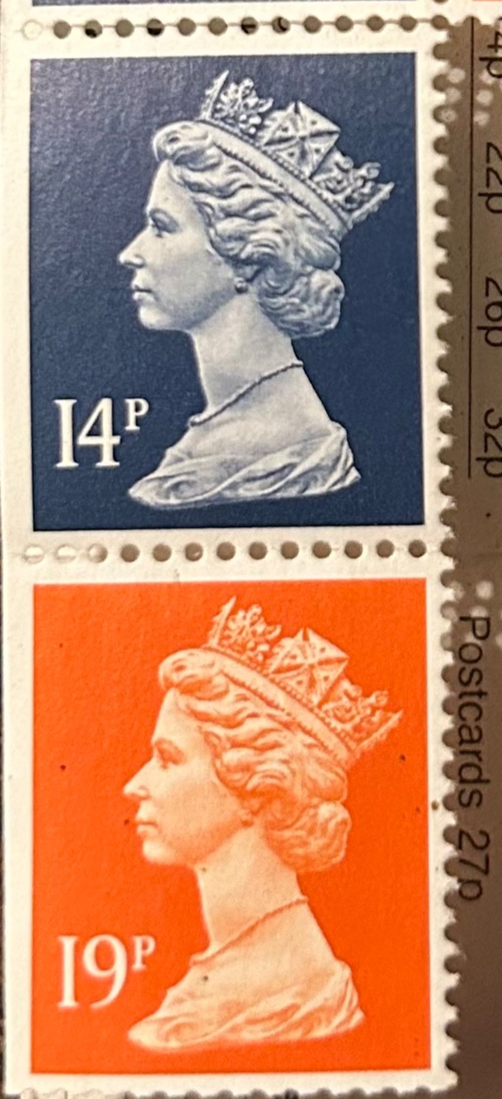 Timbre reine Elizabeth 2 1988 3 timbres timbre reine elizabeth 2 1988