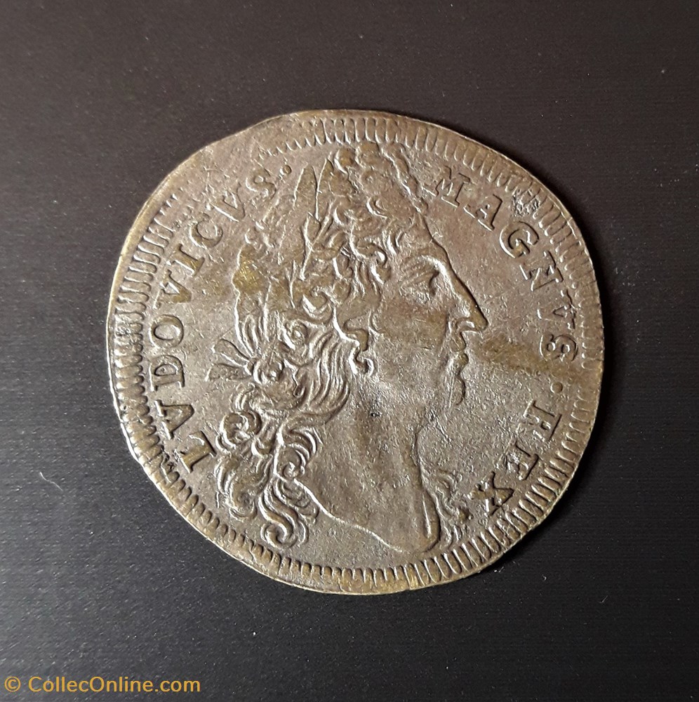 Louis XIV - Jeton - Avers : LUDOVICVS MAGNVS REX - Revers : LAZA GOTTL LAVFFERS RECH PF monnaie france royale louis xiv jeton avers ludovicvs magnvs rex revers laza gottl lavffers rech pf