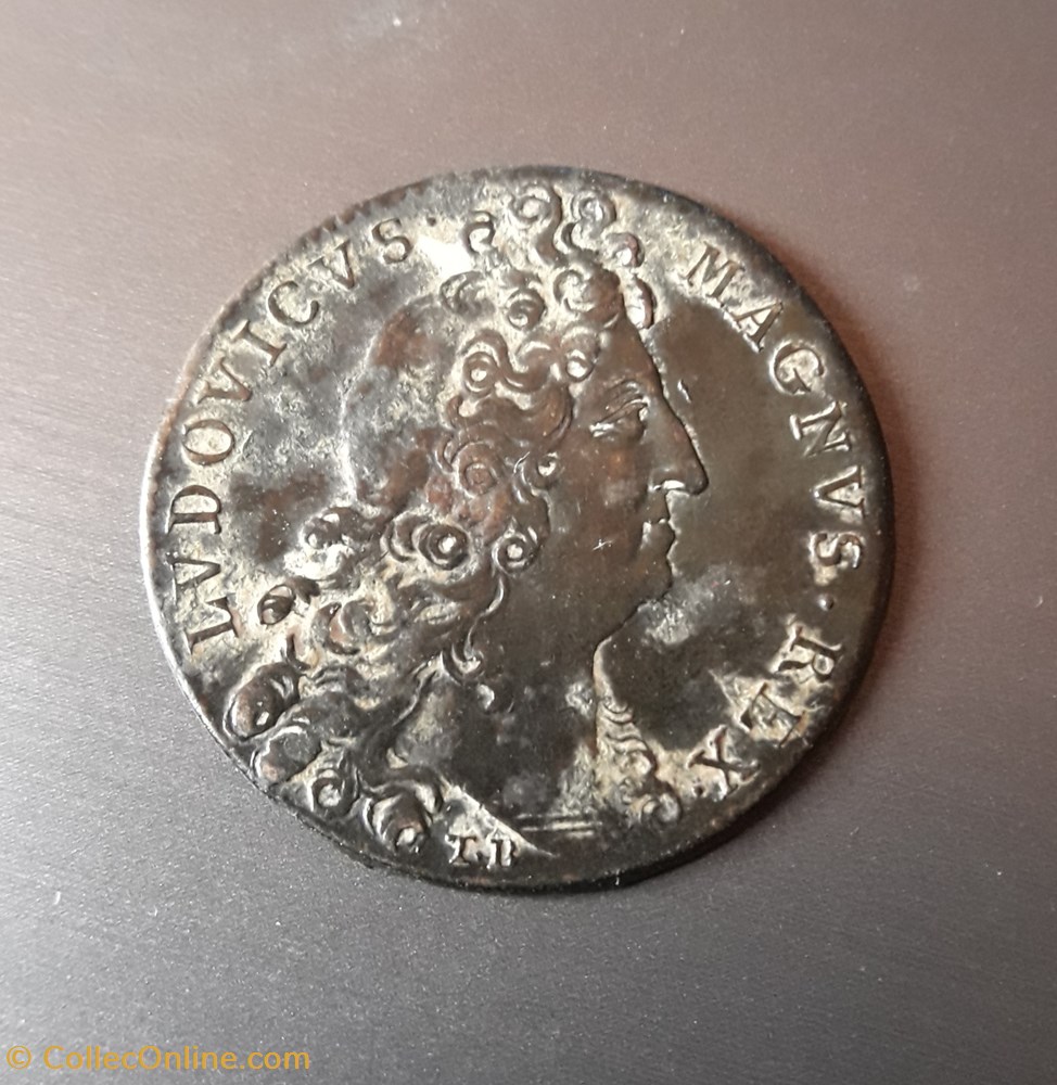 Louis XIV - Jeton - Avers : LUDOVICVS MAGNVS REX - Revers : LABOR ALITIS AUFERT monnaie france royale louis xiv jeton avers ludovicvs magnvs rex revers labor alitis aufert