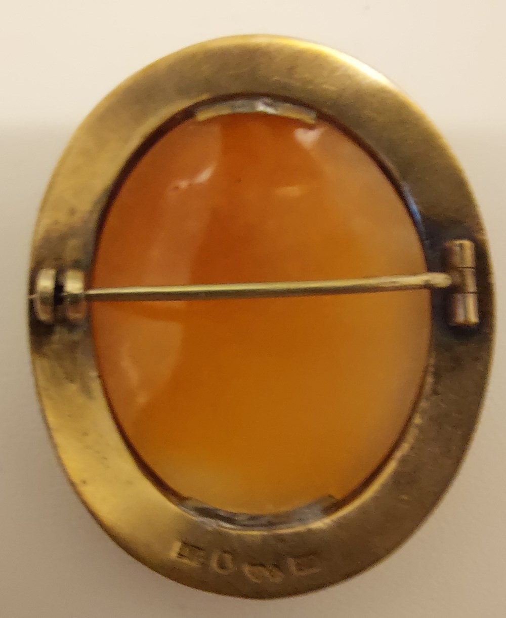Camébrosch infattad i förgyllt silver. art antiquities camebrosch infattad i forgyllt silver